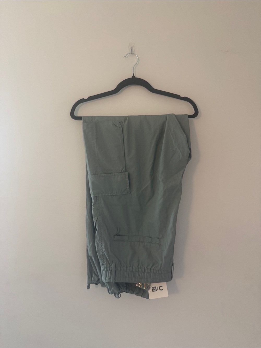 Uniqlo Women's Cargo Pants — Sage Green